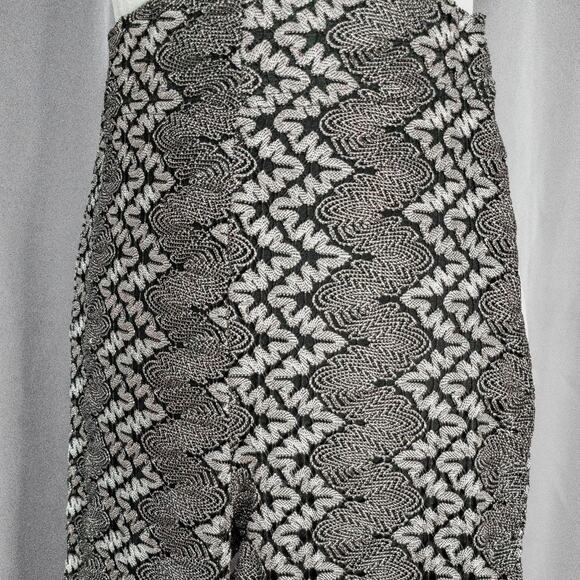 Silver and black Chevron Flare Pants - Picture 5 of 7